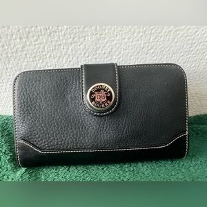 Vintage Dooney & Bourke Black Wallet